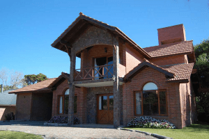 Combinación de Fachadas de Ladrillo y de Piedra – Todo Fachadas